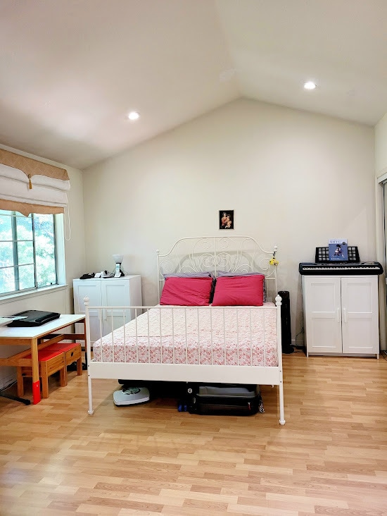Master Bedroom with high ceiling - 2808 Cozumel Cir