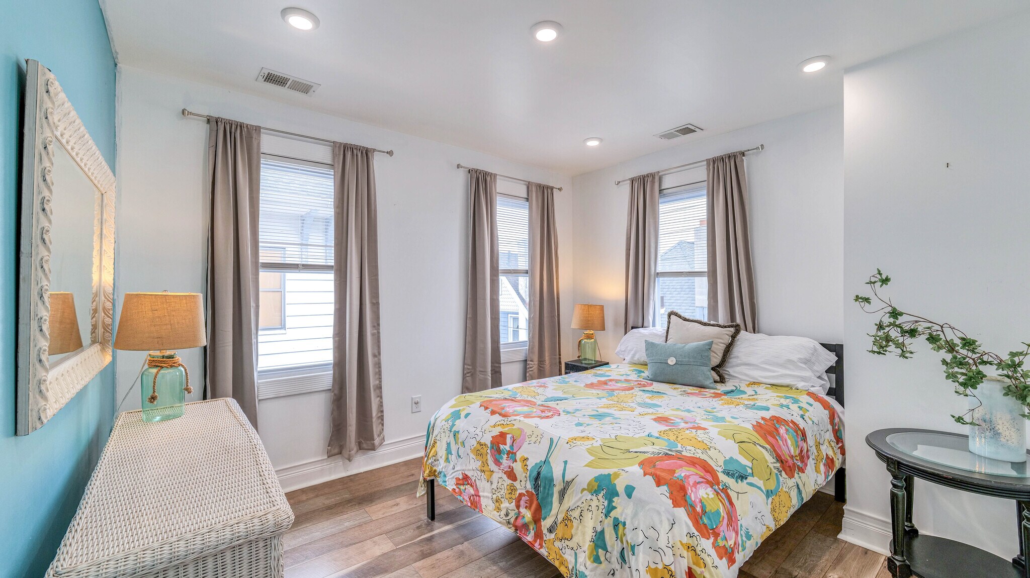 Building Photo - 14 N Vassar Sq