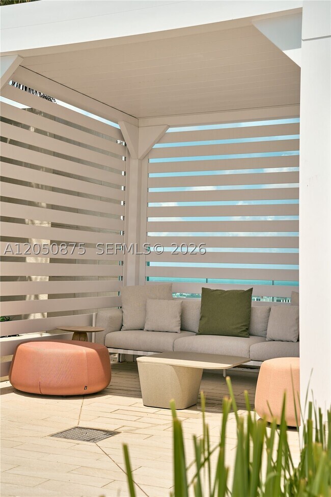 Building Photo - 300 Biscayne Blvd