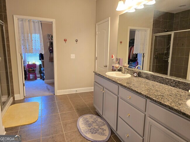 Building Photo - 503 Bryant Lake Blvd