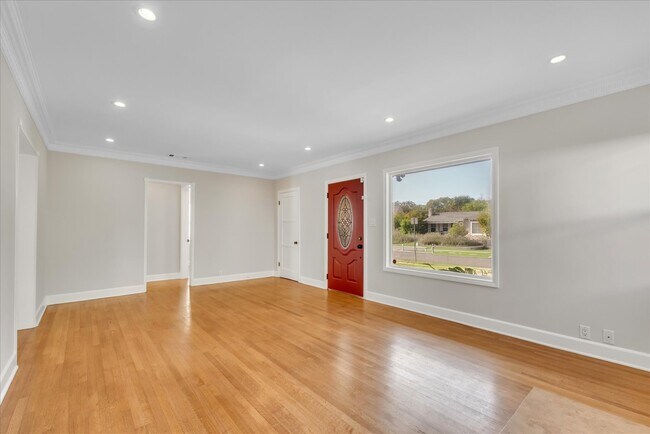 Living Room - 4710 Cartwright Ave