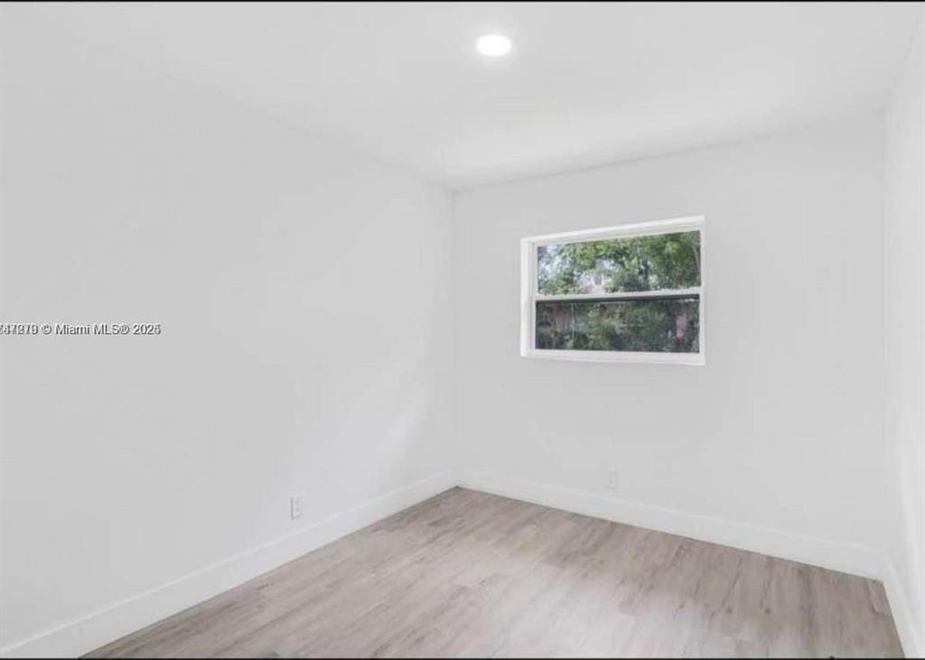 Building Photo - 1539 NW 8th Ave