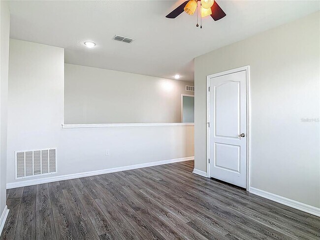 Building Photo - 3975 Silverstream Terrace