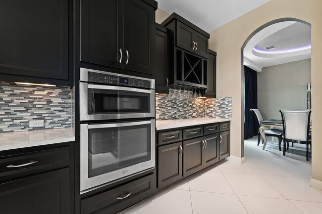 Building Photo - Fully Furnished Modern Home in Rocky Creek!