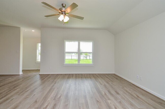 Building Photo - 4656 Peony Grn Dr