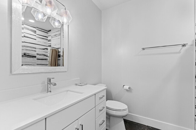 Building Photo - Exclusive Townhome in The Vue at Celebration Pointe