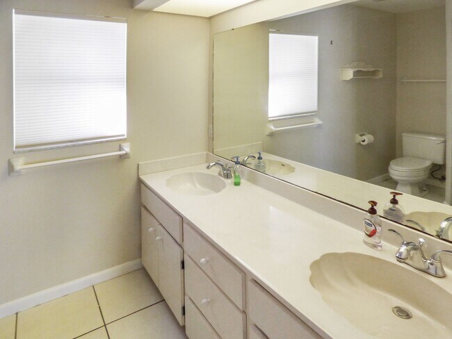 Building Photo - 1438 Sea Fan Dr