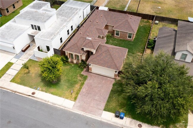 Building Photo - 3720 Yellowhammer Ave