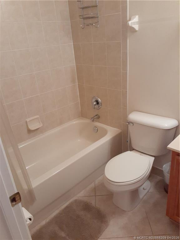 Building Photo - 1571 SE Hampshire Way