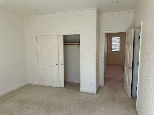 Building Photo - Elegant 4 Bedroom 4 Bath Mountain House So...