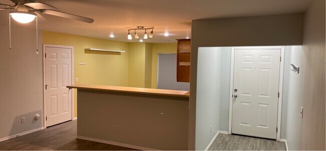 Building Photo - 4107 SW Chapelstone Ave