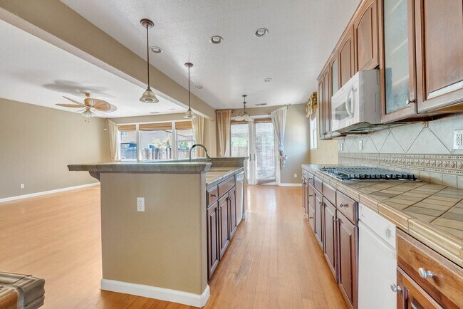 Building Photo - 8639 Brush Way