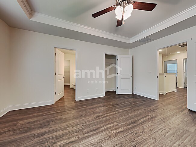 Building Photo - 512 West St