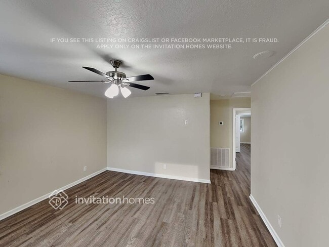 Building Photo - 1317 S Mellonville Ave