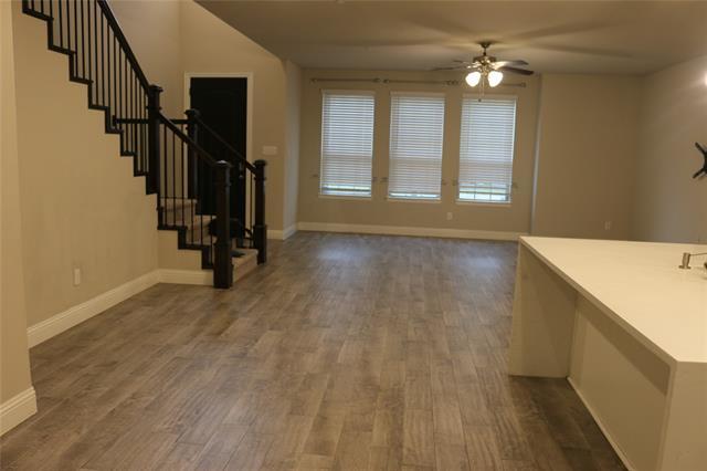 Building Photo - 3640 Fuchsia Dr