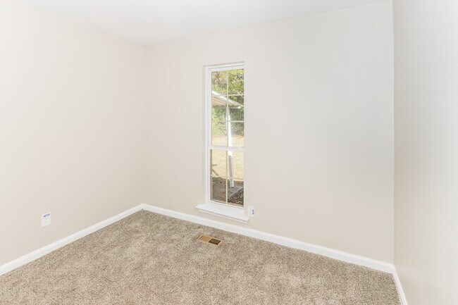 Building Photo - 113 Jacobs Ln