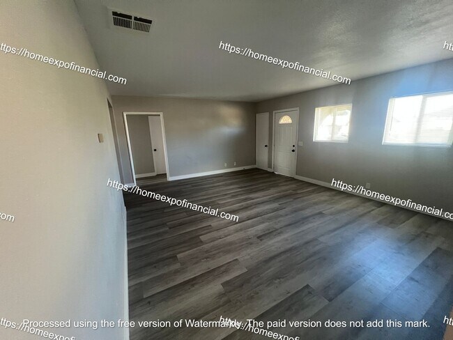 Building Photo - Nice Home For Rent