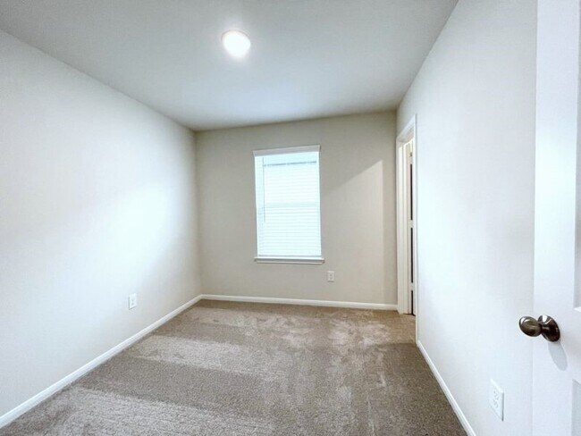 Building Photo - 16103 Kingfield Haven Dr