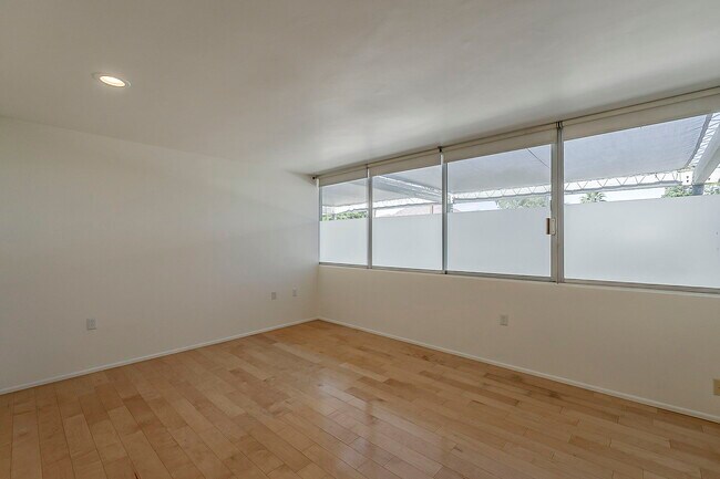 Building Photo - 4411 N 40th St