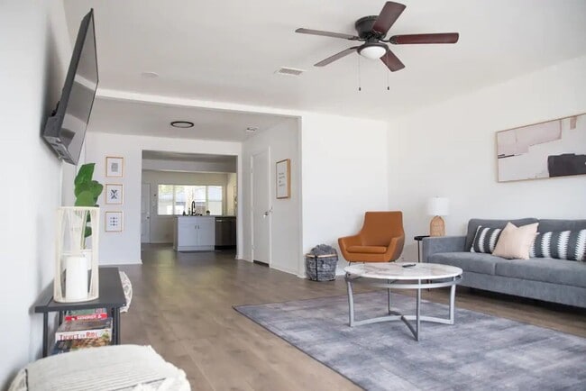 Primary Photo - Fully Renovated 2x1 in a fabulous location!