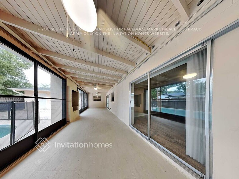 Building Photo - 2464 Carolton Rd