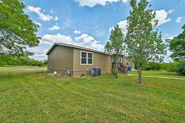 Building Photo - 10801 Bradshaw Rd