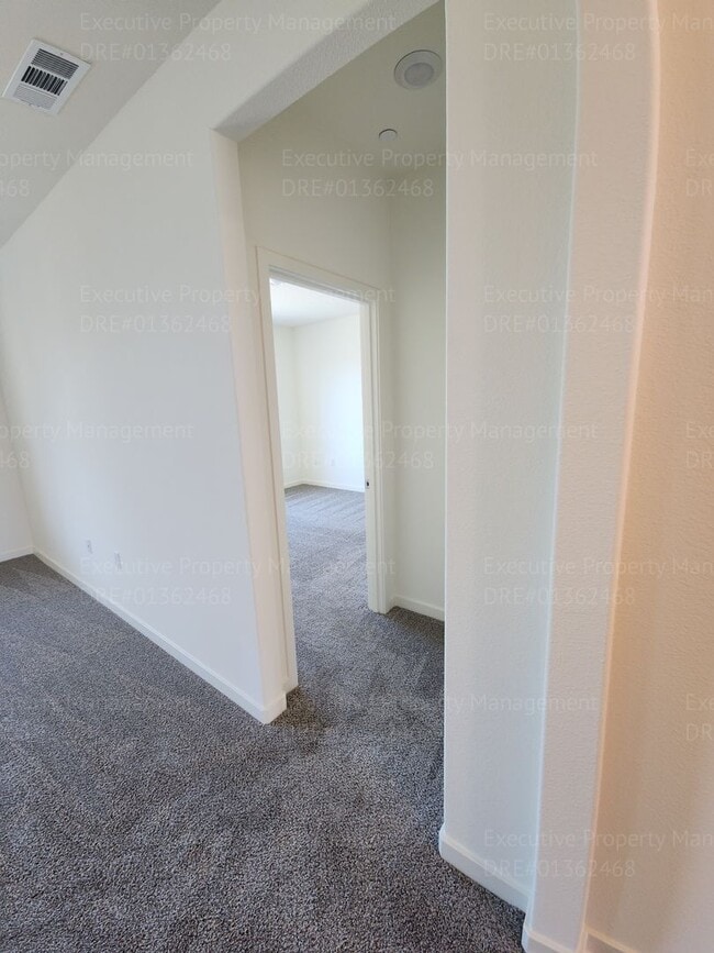 Building Photo - Newly constructed 3 bedroom/ 2 bathroom ho...