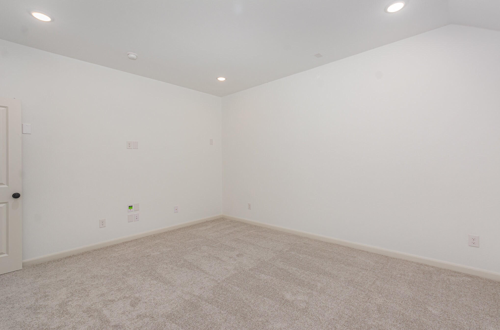 Building Photo - 9558 Hedge St