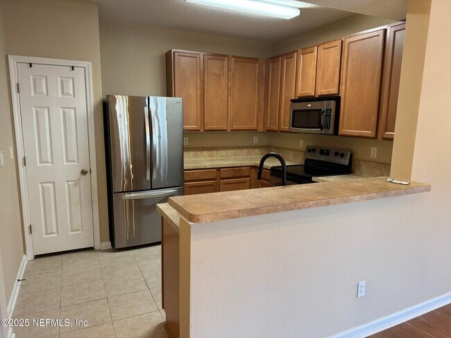 Building Photo - 575 Oakleaf Plantation Pkwy