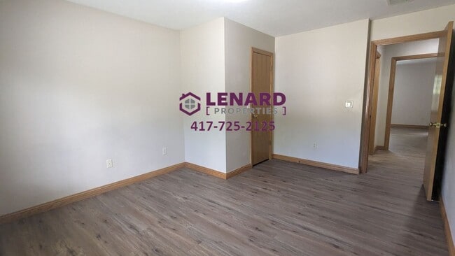 Building Photo - Beautiful and Spacious 3 Bedroom House!