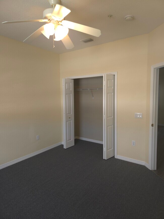 Building Photo - 3409-3410 10 Th Ln W