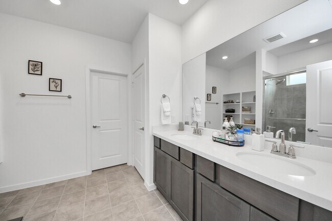 Building Photo - 21719 Flannel Bush Ln