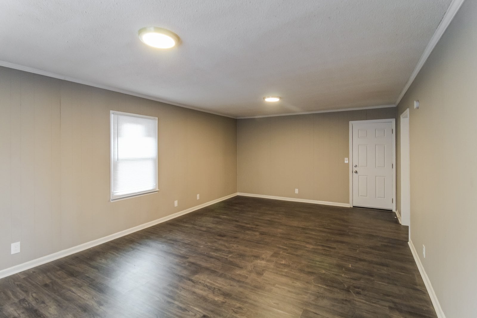 Building Photo - 4277 White Oak Ct