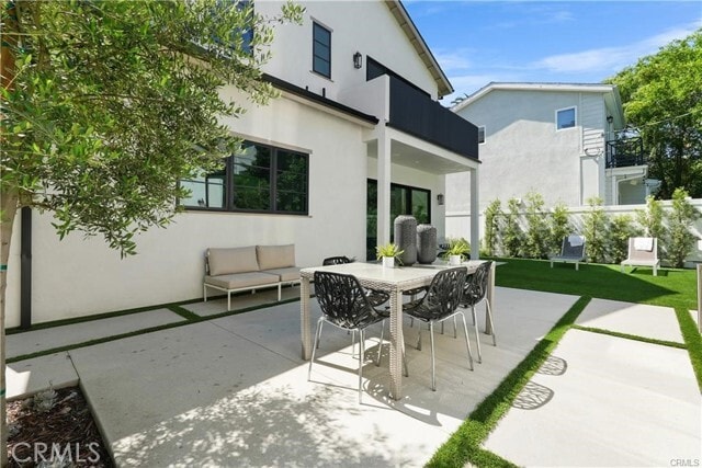 Building Photo - 4634 Vesper Ave