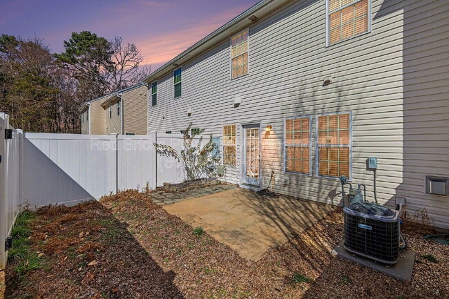 Building Photo - 7322 Copper Beech Trce