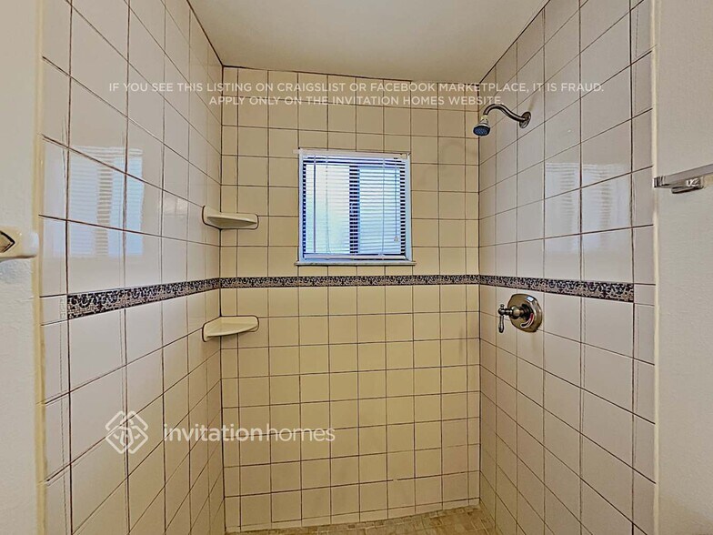 Building Photo - 104 Ramblewood Dr