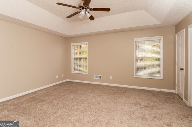 Building Photo - 127 Kingswood Dr