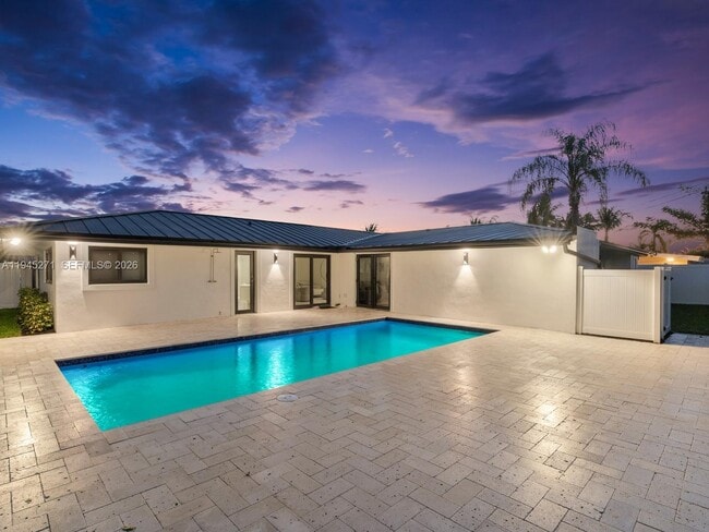 Building Photo - 511 SE 14th St