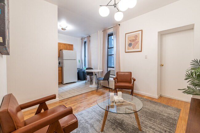 Building Photo - 146 E 56th St