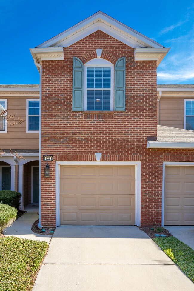 Building Photo - 13292 Stone Pond Dr