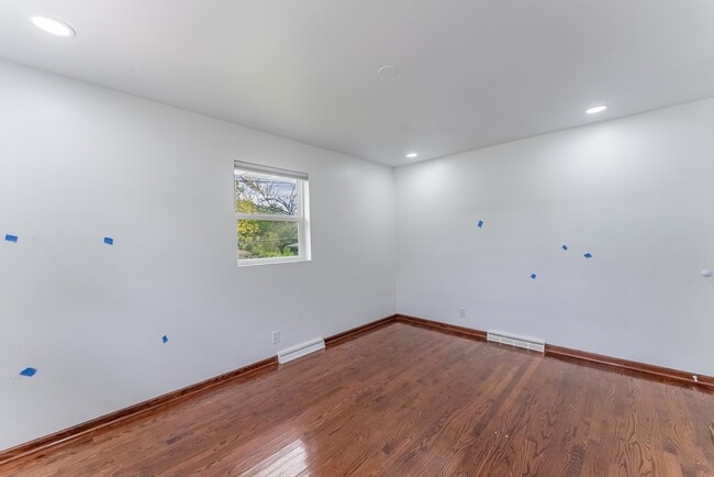 Building Photo - 22819 Davy Ct
