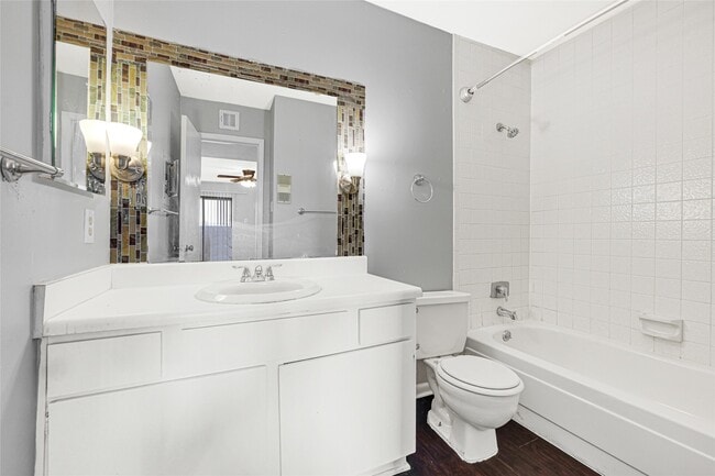 Building Photo - 8515 Hearth Dr