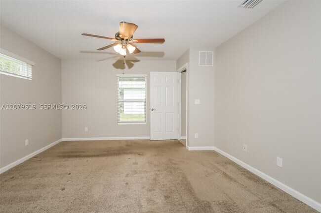 Building Photo - 1257 SW Century Ave