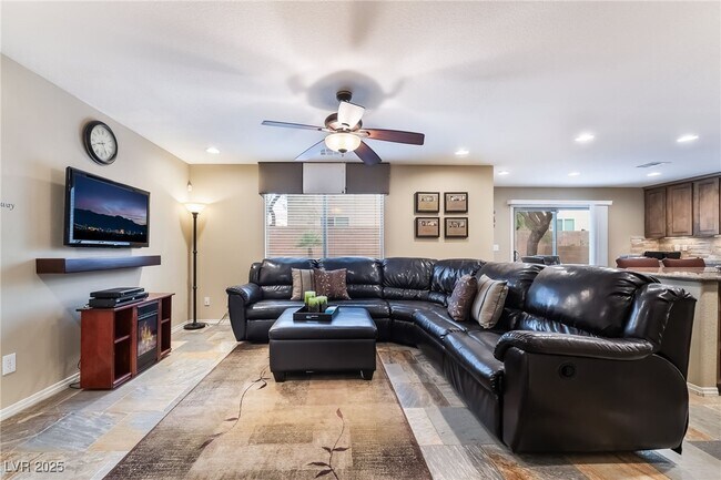 Building Photo - 10953 Toscano Gardens St