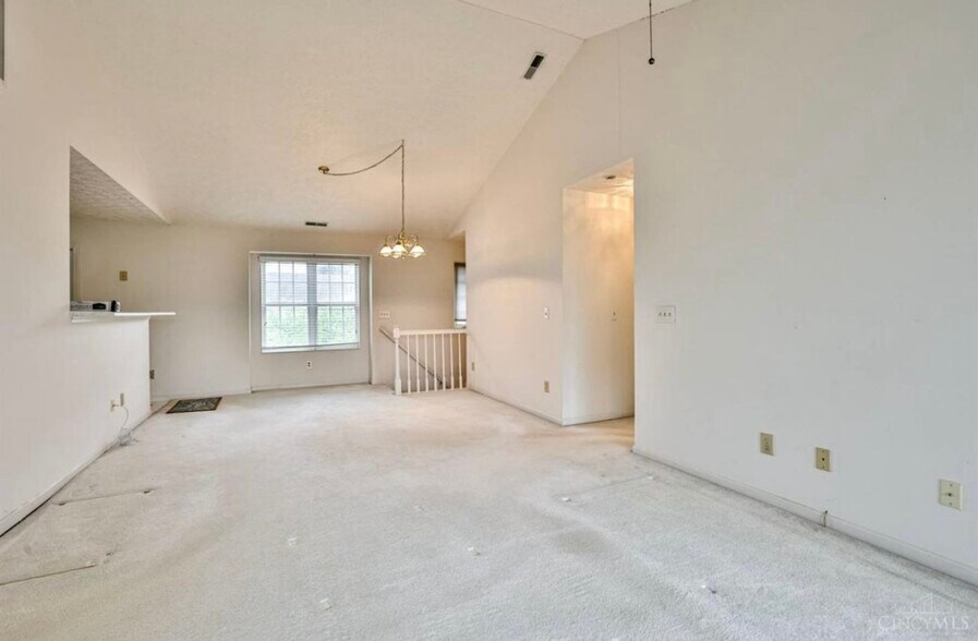 Building Photo - 4676 Court Yard Dr