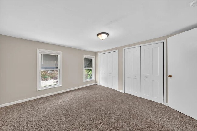 Building Photo - 23 W Burdick St