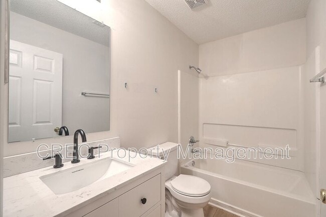 Building Photo - 1474 Brownswood Rd