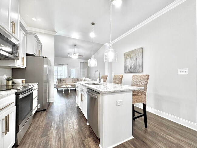 Building Photo - Elegant Townhouse in StoneLake Village – Stylish 3BR/2BA with Garage & Patio