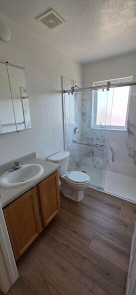 Building Photo - 765 E 560 N