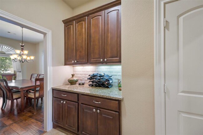 Building Photo - 27930 Colonial Point Dr